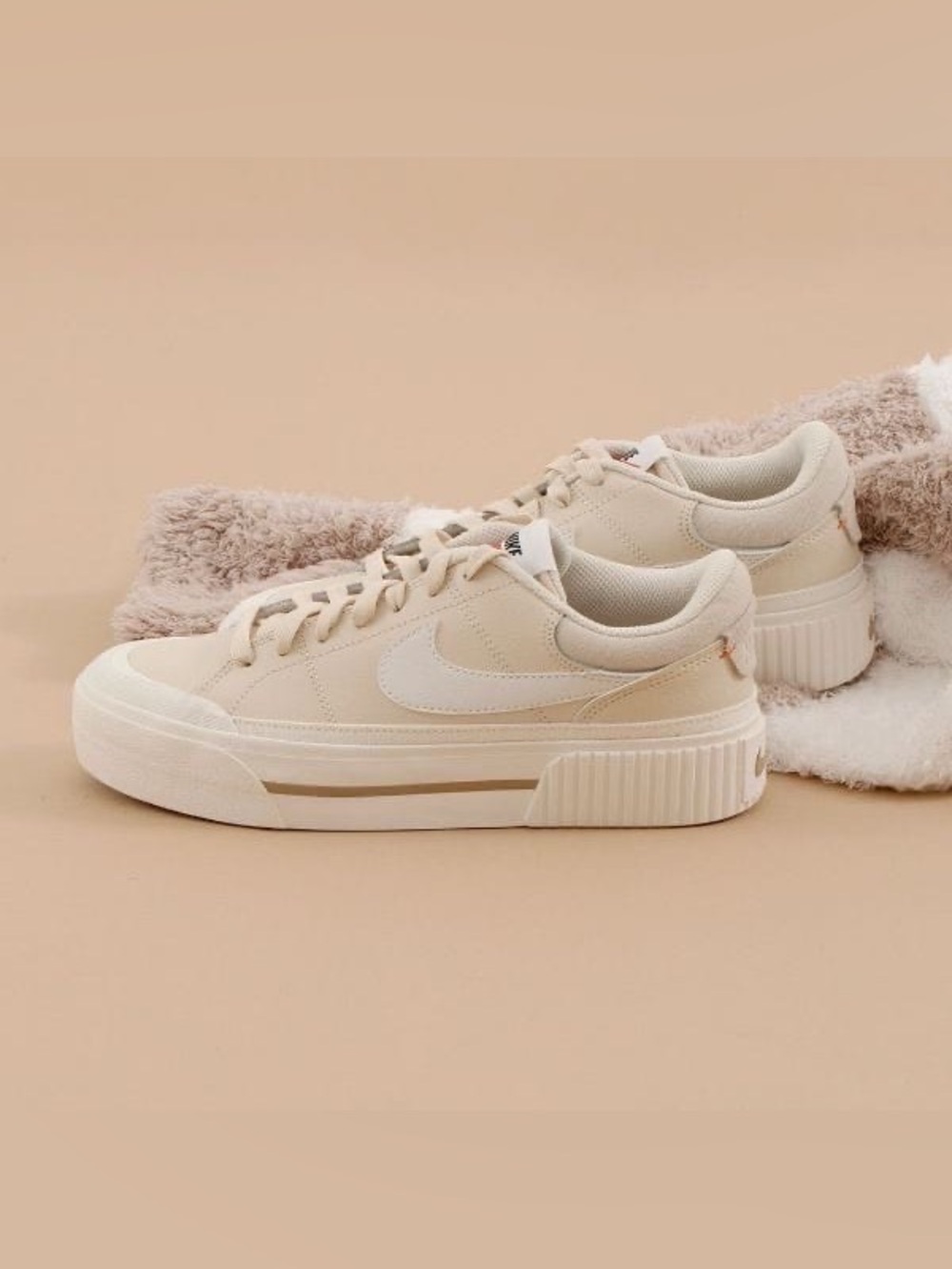 Nike Court Legacy Lift Shoes in Beige (Women’s Size 6.5) - Picture 4 of 11